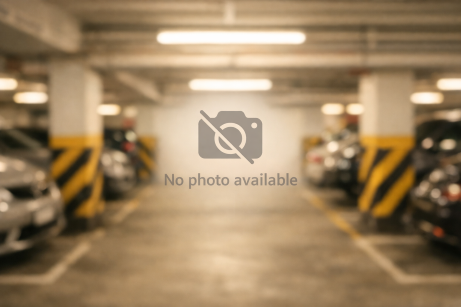? 華俊工業中心 G樓貨車位 Wah Chun Industrial Centre
